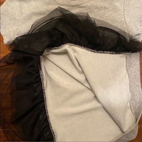 Chelsea28 gray sweatshirt with mesh ruffle detail - Picture 11 of 11